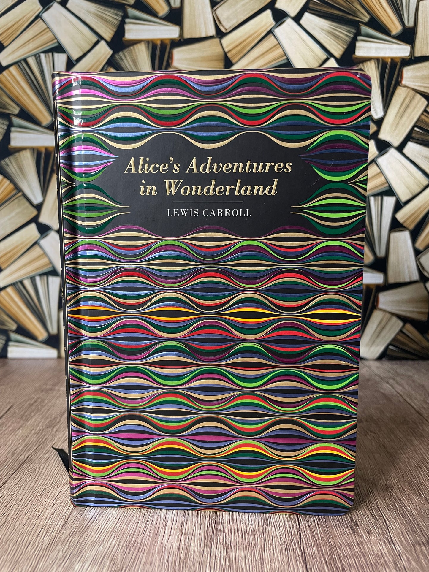Alice’s Adventures in Wonderland - Chiltern Classic Edition