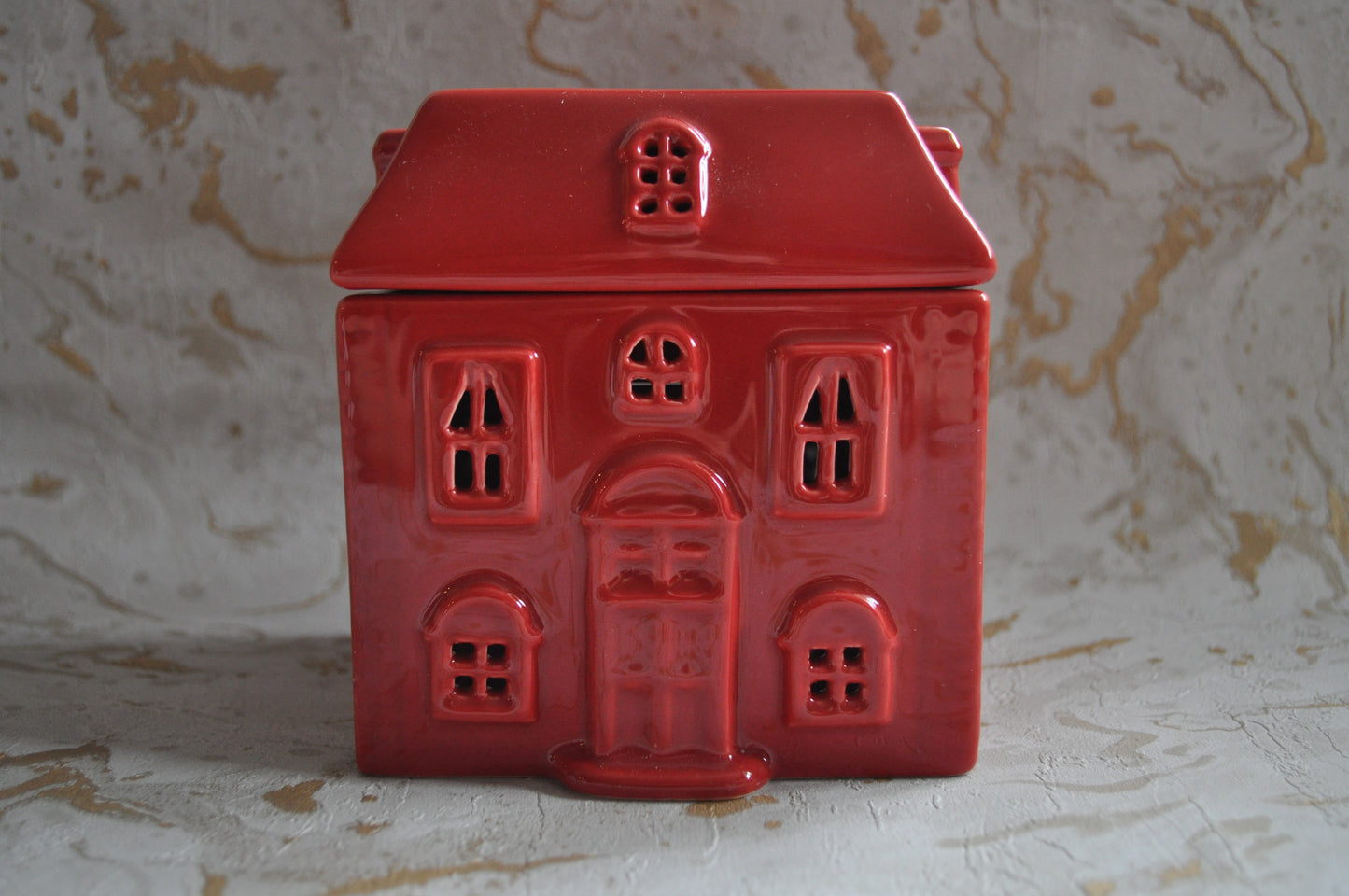 Red Ceramic House Burner